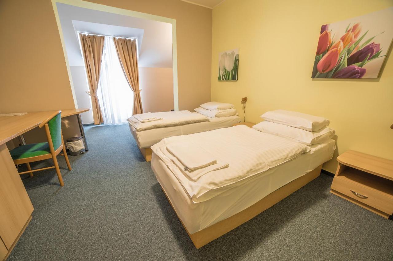 Teledom Hotel Kosice Bagian luar foto