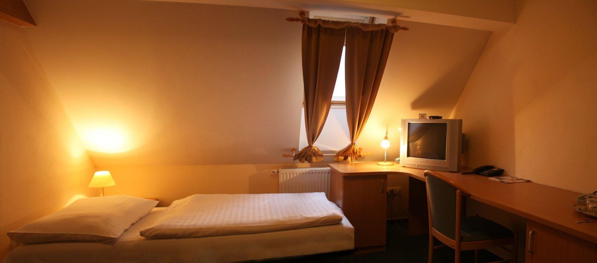 Teledom Hotel Kosice Bagian luar foto