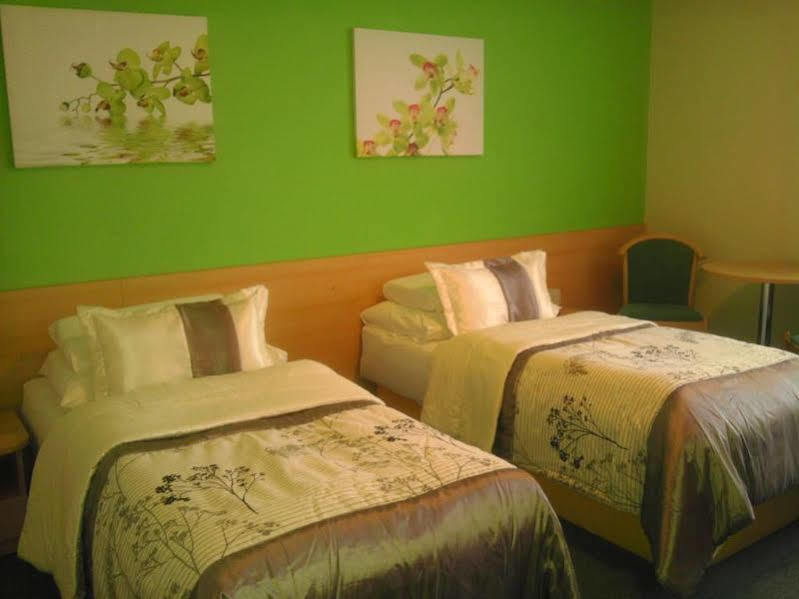 Teledom Hotel Kosice Bagian luar foto