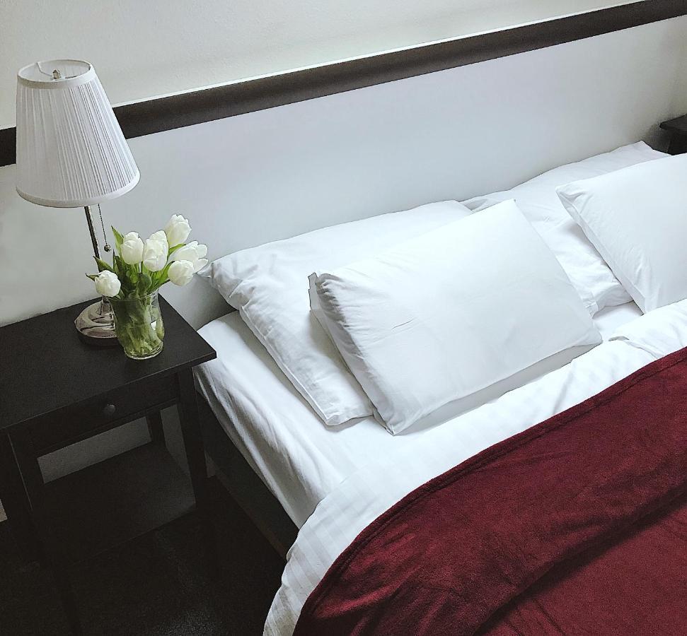 Teledom Hotel Kosice Bagian luar foto