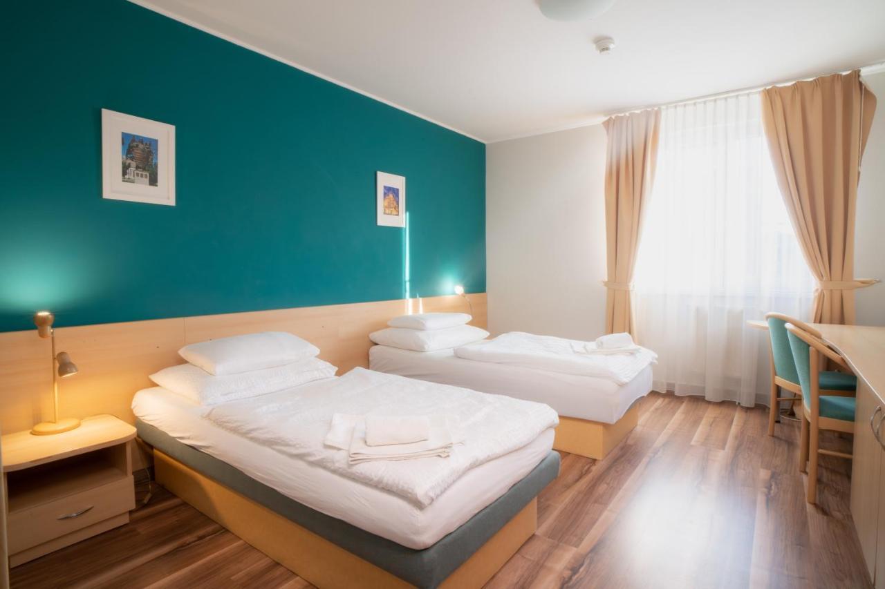 Teledom Hotel Kosice Bagian luar foto
