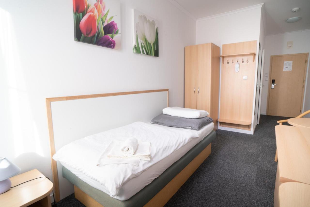 Teledom Hotel Kosice Bagian luar foto